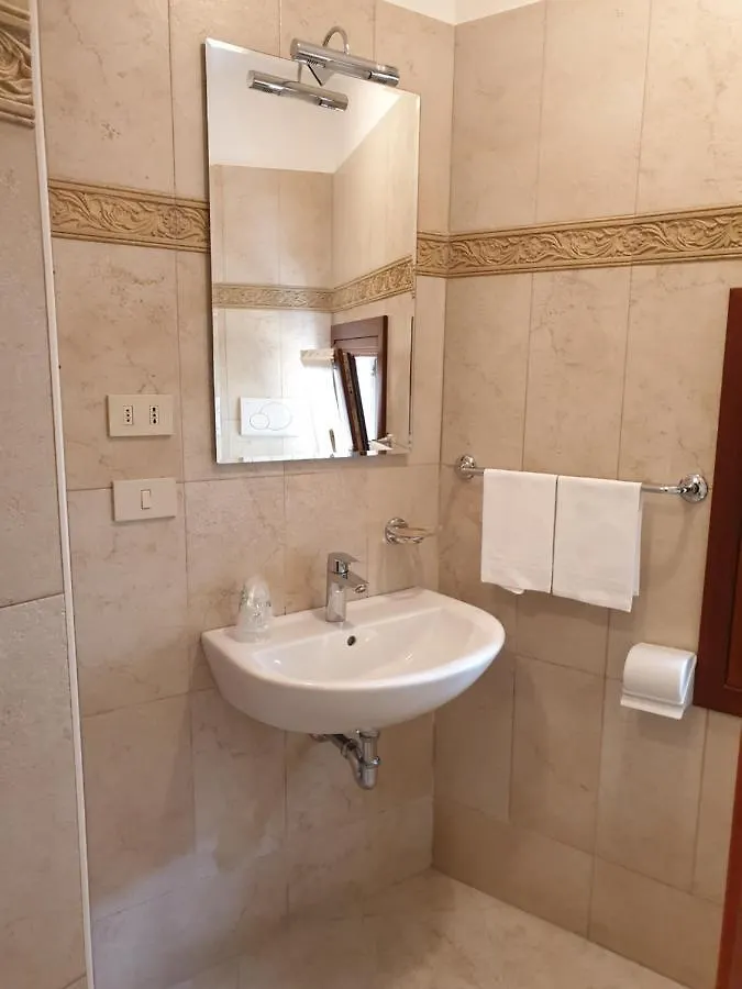 Guesthouse Al Profeta Venedig 3*,